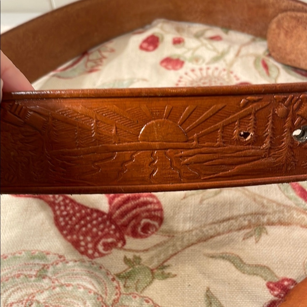 Vtg Longhorn Siskiyou L-89 USA Belt Buckle Etched Cognac Leather Belt - Picture 7 of 13
